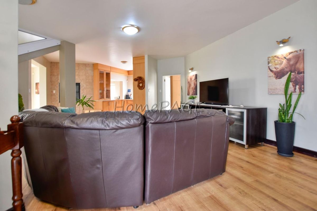 Ext 8 (Border with Hage Heights), Swakopmund: Quaint Cottage Style Home is for Sale - Photo 5