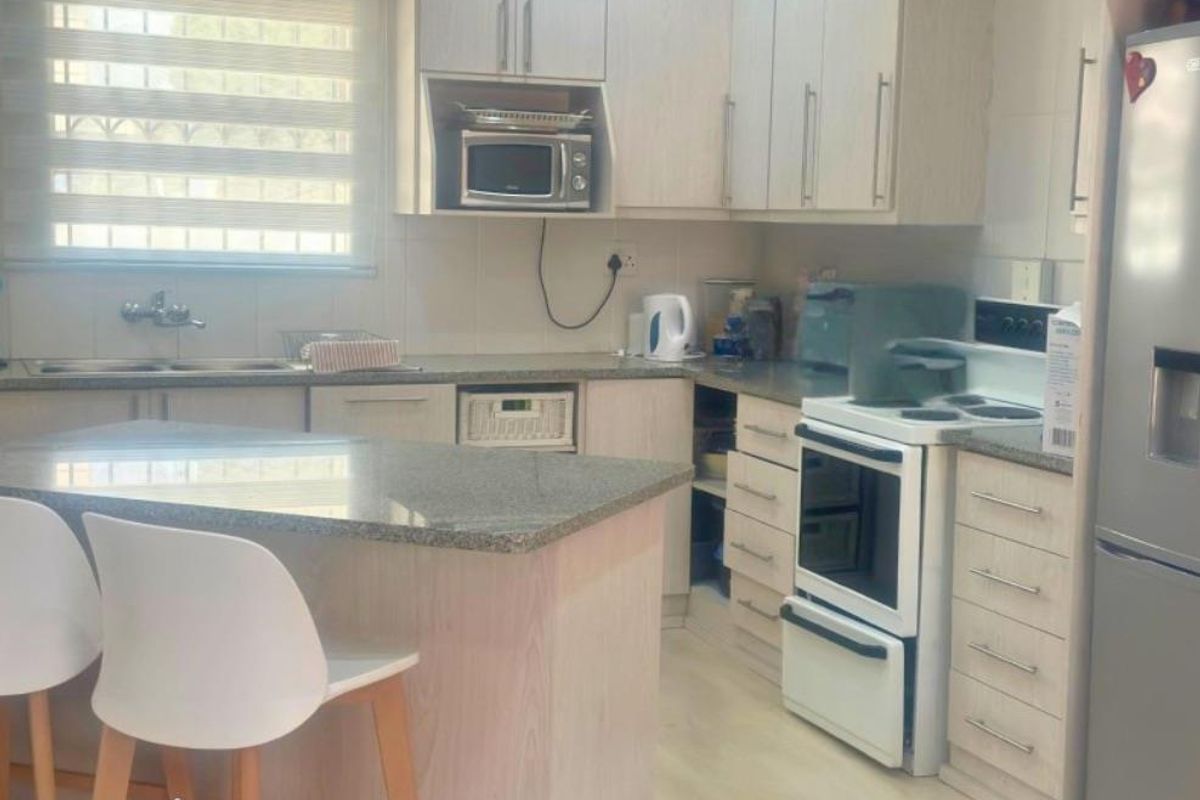 Modern Face Brick Gem with Hilltop Views - Photo 3