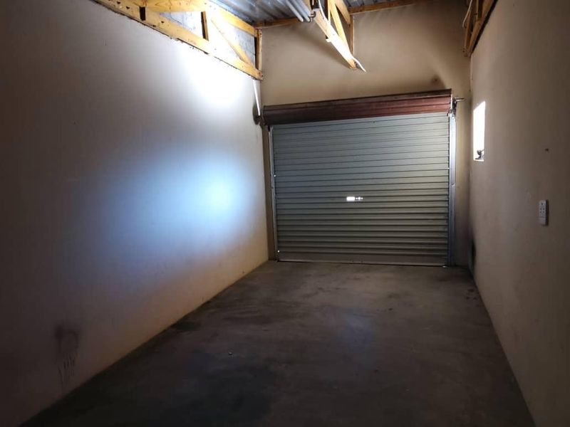 🏡 **Your Dream Home Awaits in Okahandja Extension 4!** 🏡 - Photo 5