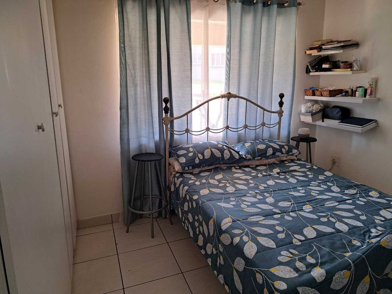 Secure 2-bedroom apartment in Halfway Gardens with garden - Photo 9