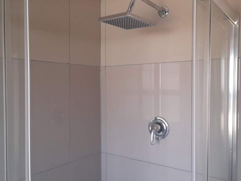 Pet-Friendly 4-Bed Oasis in Symphony Park - Photo 10