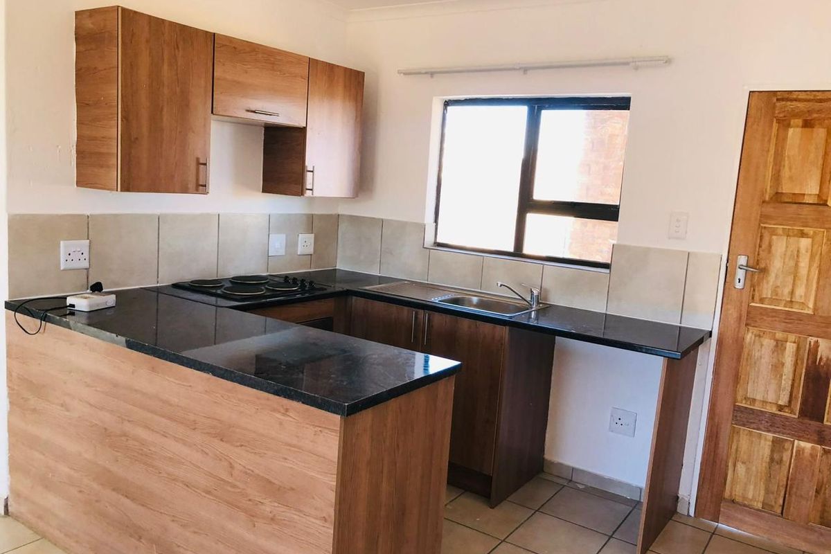 Move In and Start Living - Photo 3