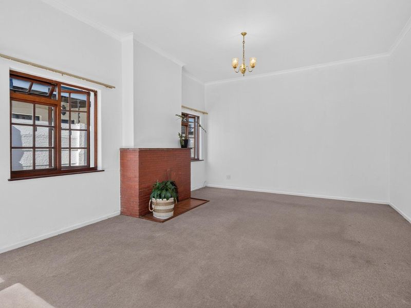 A Much-Loved Claremont Home, Ready for Its Next Chapter - Photo 9