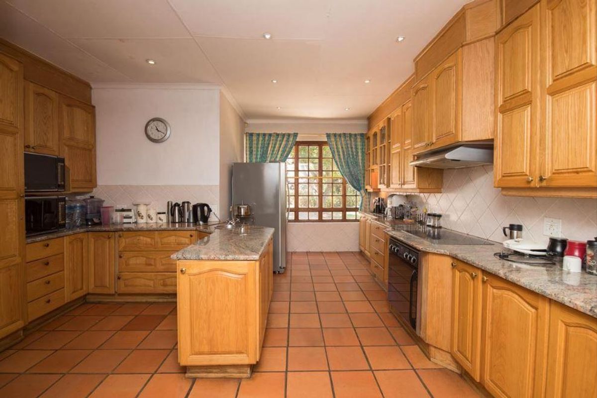 Rooms to Rent in Waterkloof Ridge - Photo 4