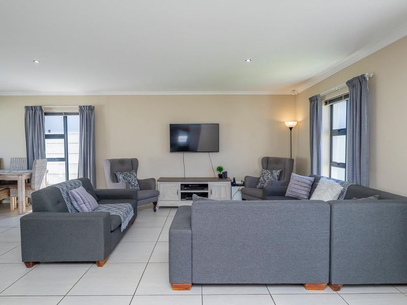 Modern and Refined - Solè Country Estate - Photo 5