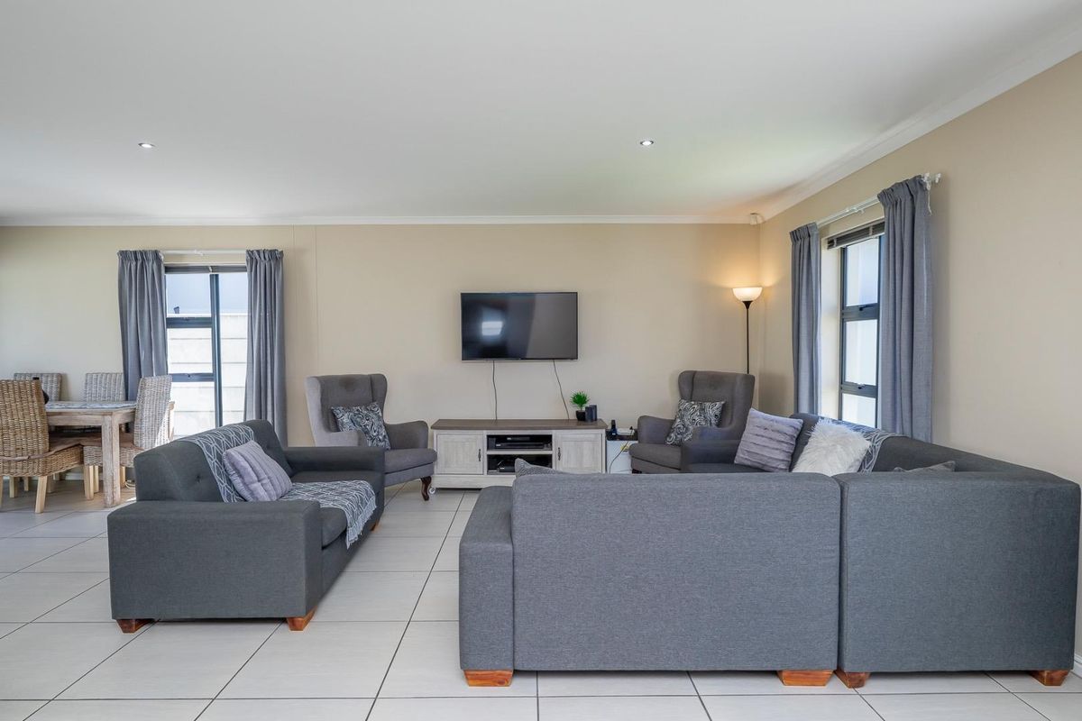 Modern and Refined - Solè Country Estate - Photo 5
