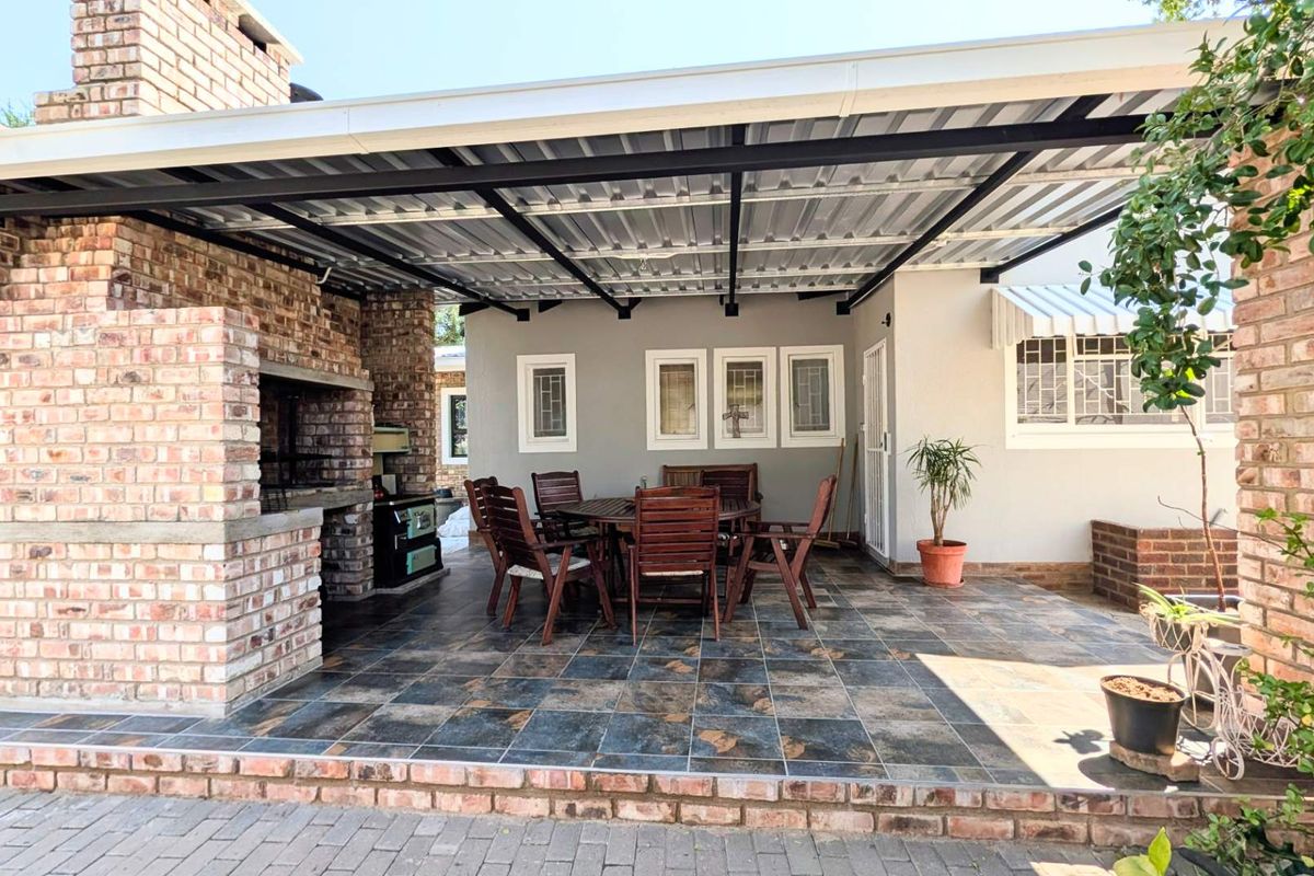 Single level house for sale in Eros Park - Photo 2