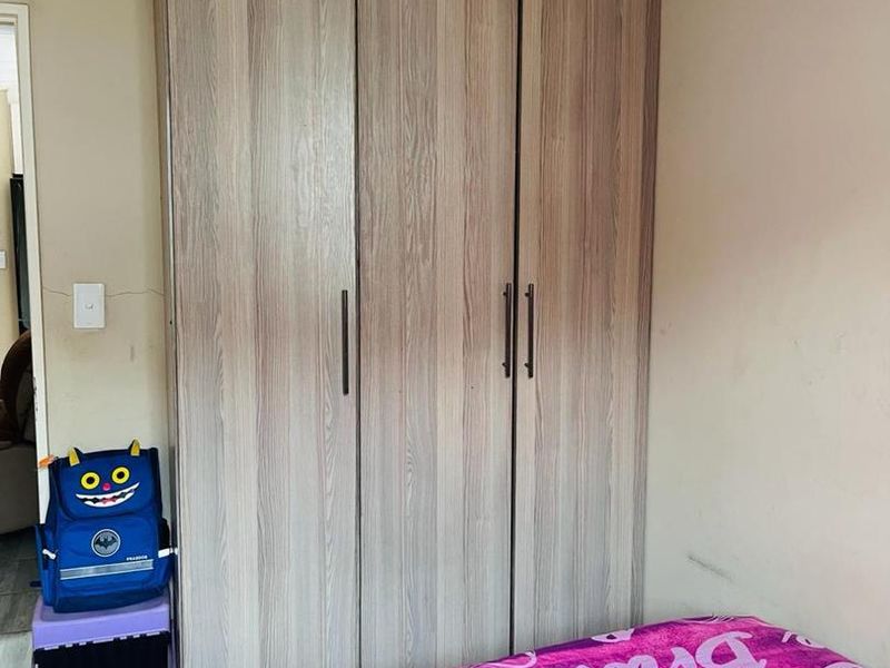 Excellent Value Clayville ext 45!! - R 800 000 - Photo 9