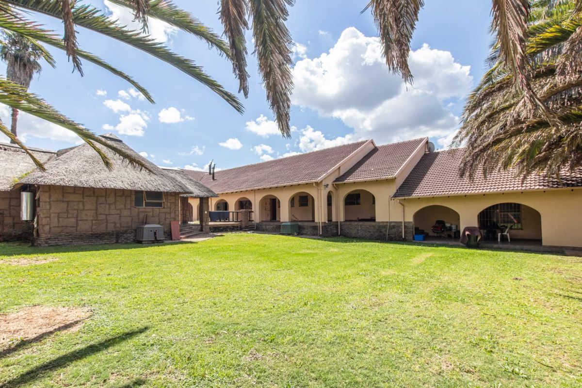 **Exceptional Property with Endless Potential in Muldersdrift** - Photo 3