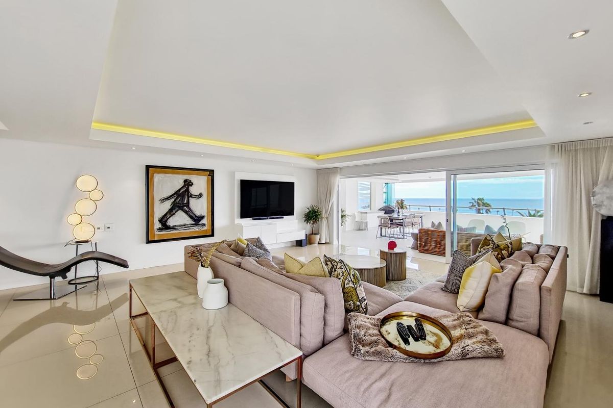 Exceptionally Spacious Breakers Apartment - Photo 3