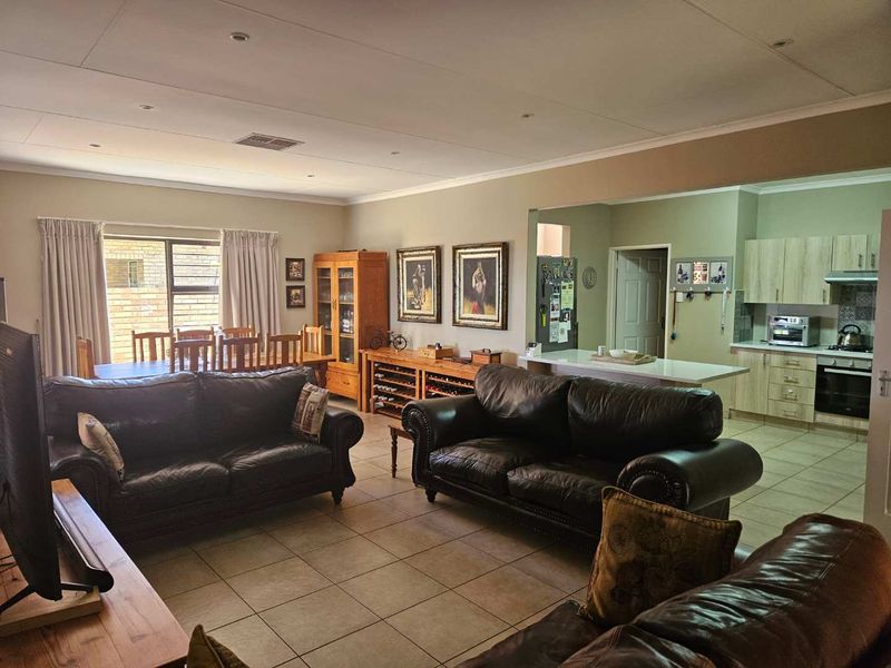 Modern Lock-up and go - Photo 7