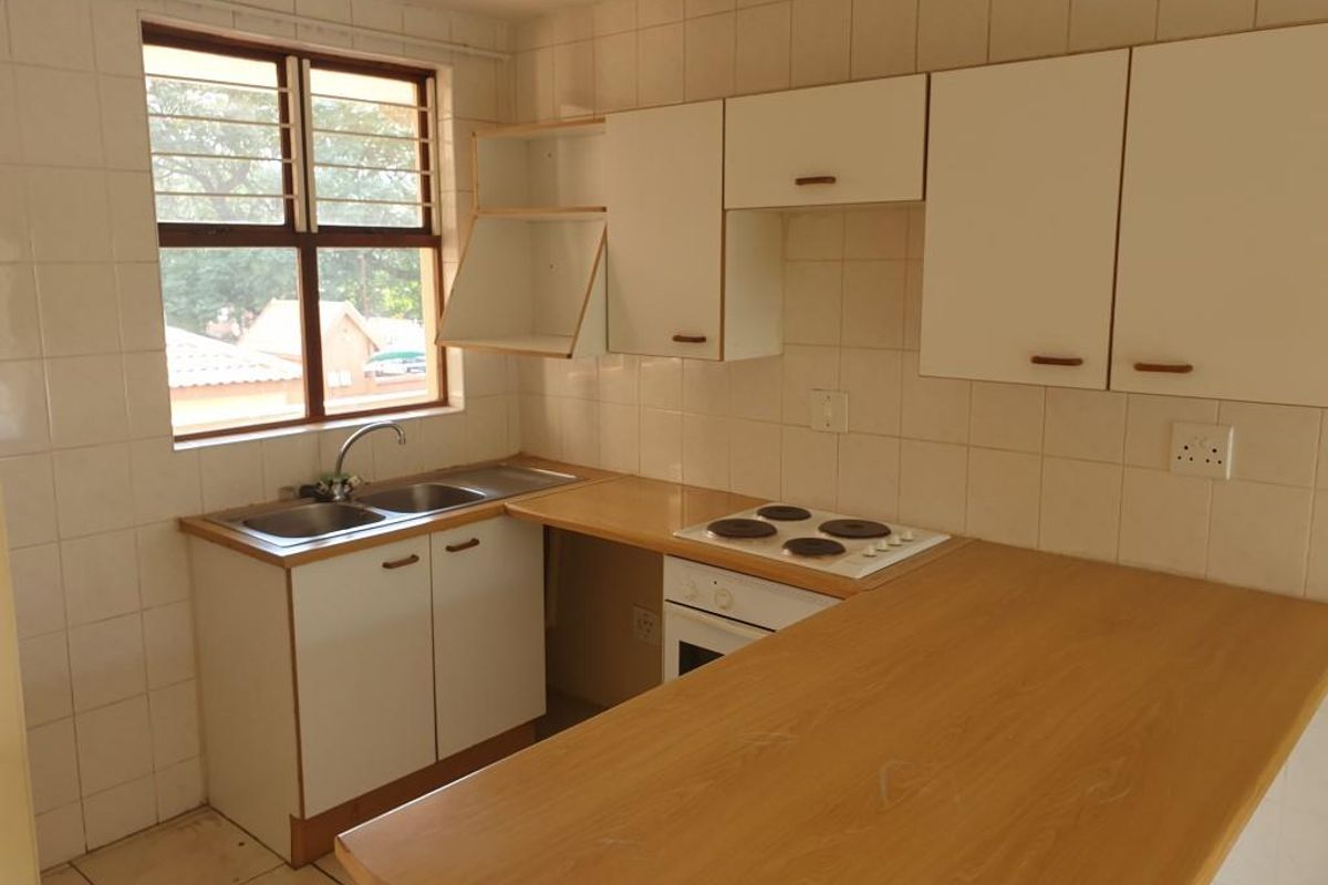 2 BEDROOM APARTMENT FOR SALE IN FERNDALE - Photo 3