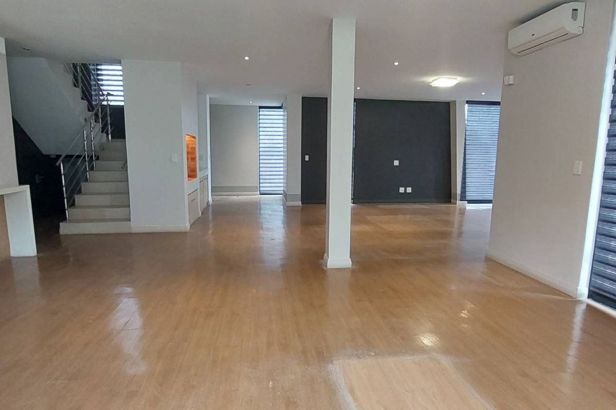 3 Bedroom house in Meersig Walvis Bay - Photo 3