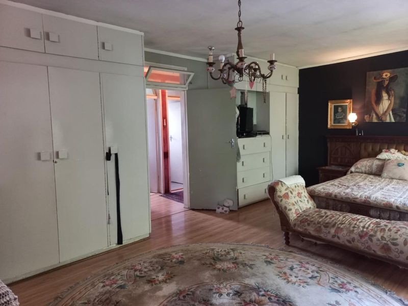 Spacious Income Generating House - Photo 5