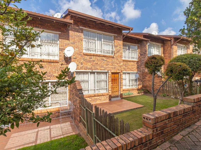 Secure Lifestyle Living - Photo 2