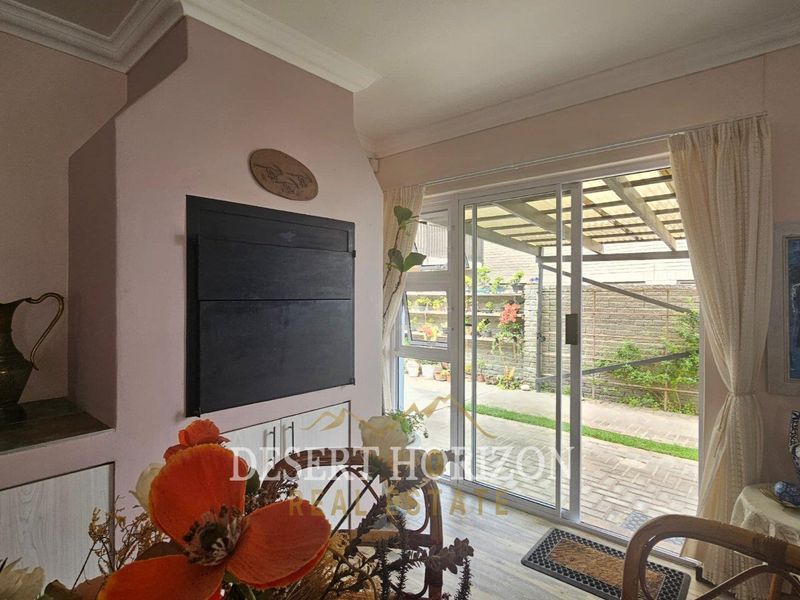 Swakopmund , Mile 4 | Immaculate Coastal Gem – Modern, Secure & Wheelchair-Friendly Living in Mile 4 - Photo 2