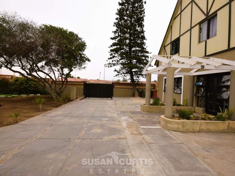 Perfect location....loads of accommodation! - Photo 10