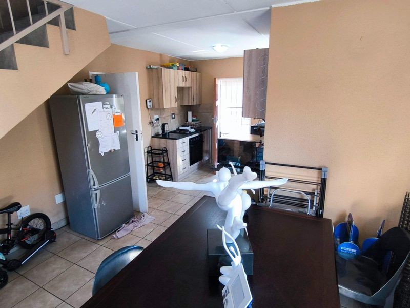 Modern Double Storey! - Photo 6