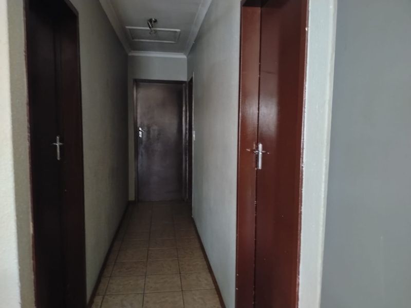 3 Bedroom House for sale at Olievenhoutbosch - Photo 6