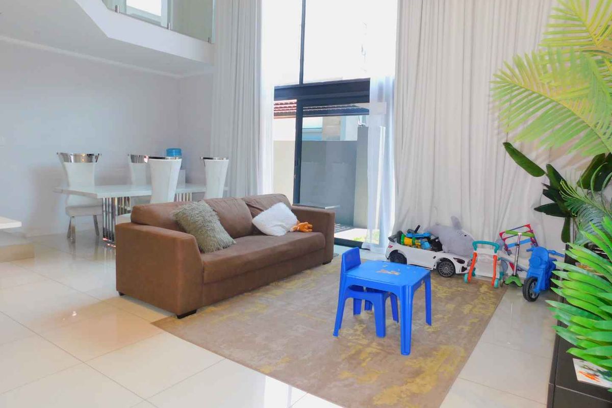 4 Bedroom cluster in Bryanston - Photo 3