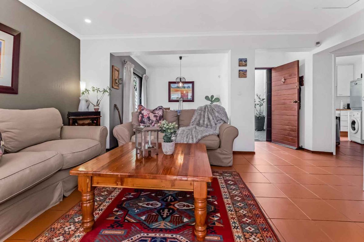 SUNNY SIMPLEX HOME IN POPULAR COMPLEX CENTRALLY LOCATED IN LONEHILL - Photo 5