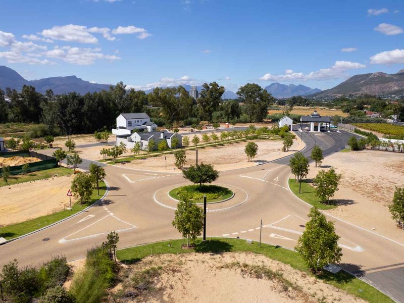 Modern Winelands living with an ideal park frontage location on Paarl Valleij Lifestyle Estate & Farm - Photo 5