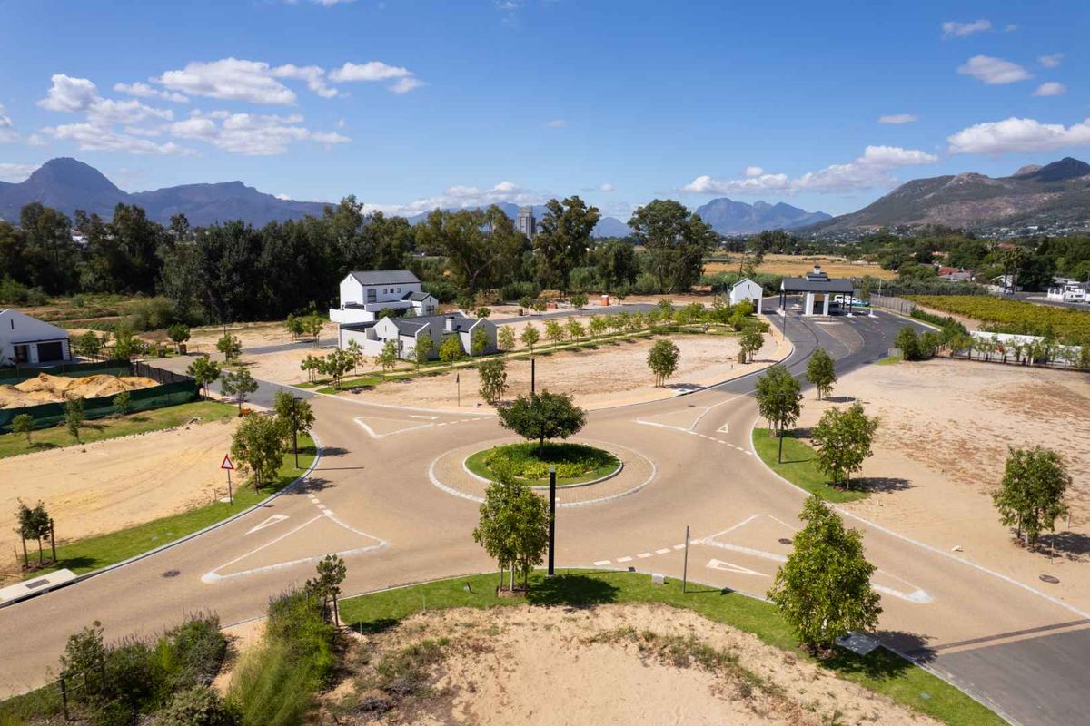 Modern Winelands living with an ideal park frontage location on Paarl Valleij Lifestyle Estate & Farm - Photo 5