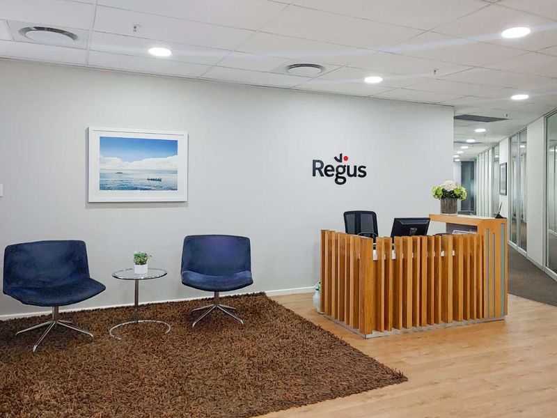 All-inclusive access to professional office space for 4 persons in Regus Centurion Mall - Photo 4