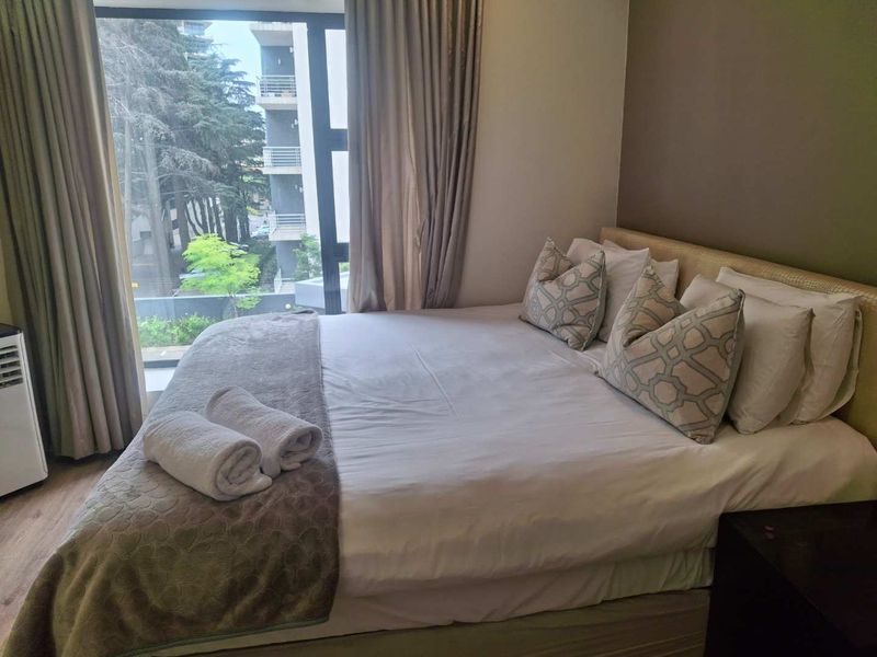 A GORGEOUS THREE BEDROOM FURNISHED APARTMENT - Photo 7