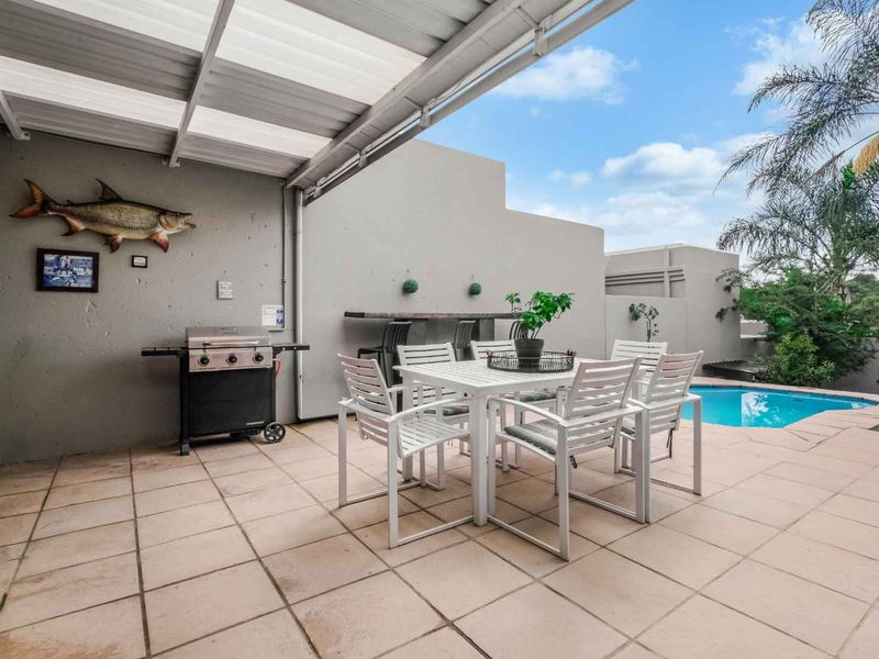 We all want light, bright and new in a home – THIS ONE IS ALL OF THIS AND MORE. - Photo 9