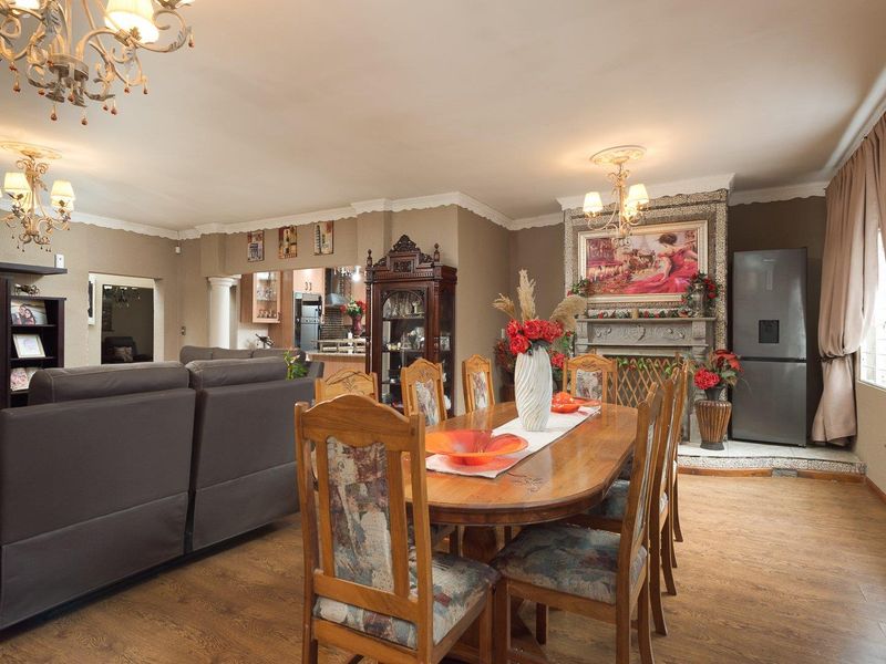 Modern 4 Bedroom Family Home For Sale in Brackenhurst. - Photo 6