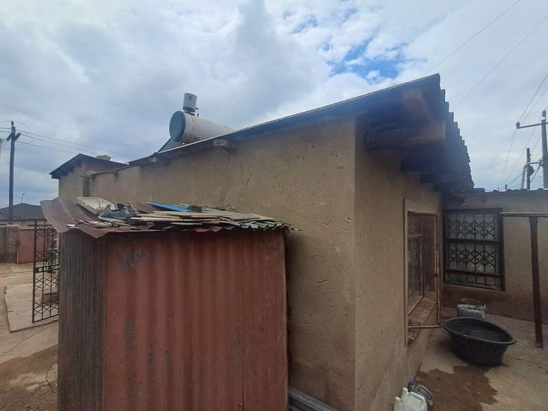 Family House In Ivory Park - Photo 6