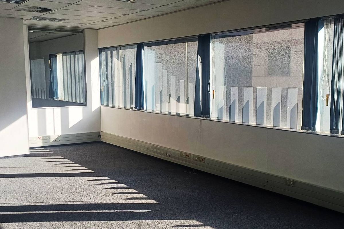 Office Space available - Photo 3