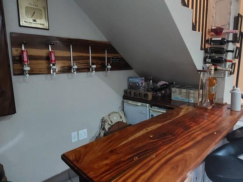 Spacious Duplex Cluster for Sale - Photo 4