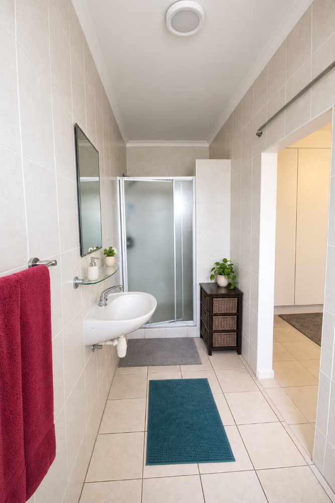 Main En-Suite