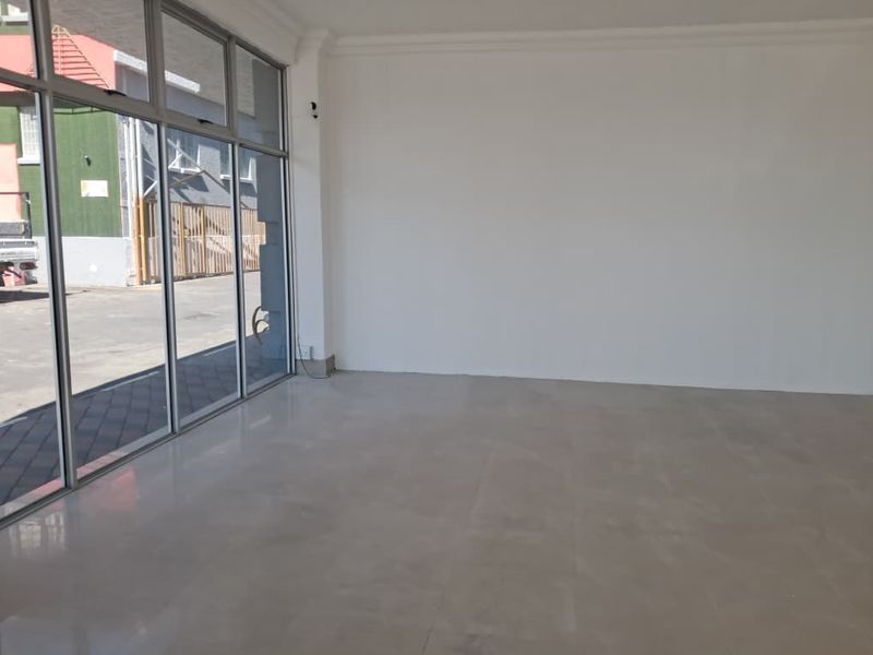 Shop Front Retail Space To Let - Photo 3