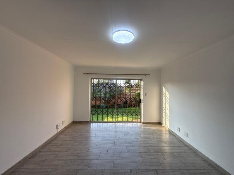 Immaculate 2-Bedroom Simplex – Move-In Ready! - Photo 10