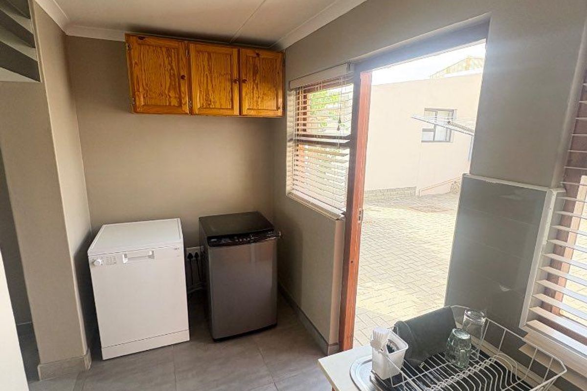 Furnished House & Flat to Rent in Walvis Bay Central - Photo 4