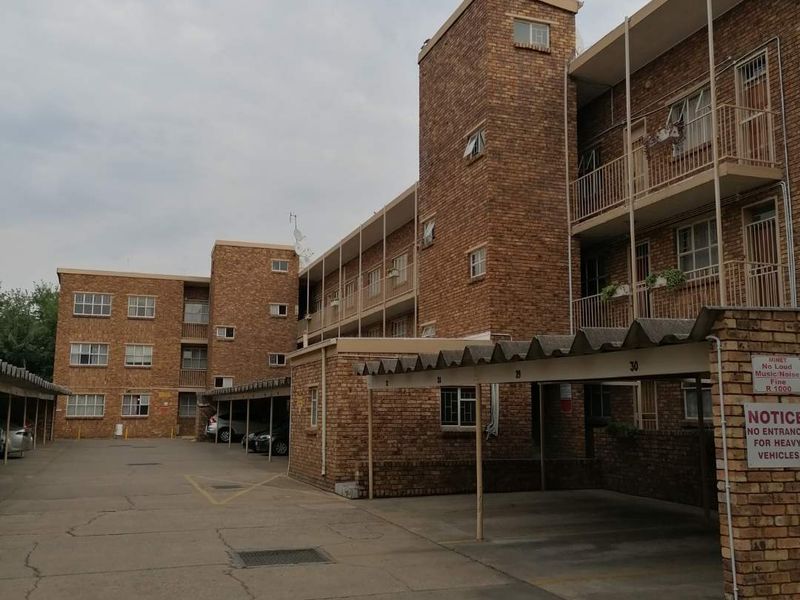 2 Bed, 1 Bath Apartment to rent - Photo 3