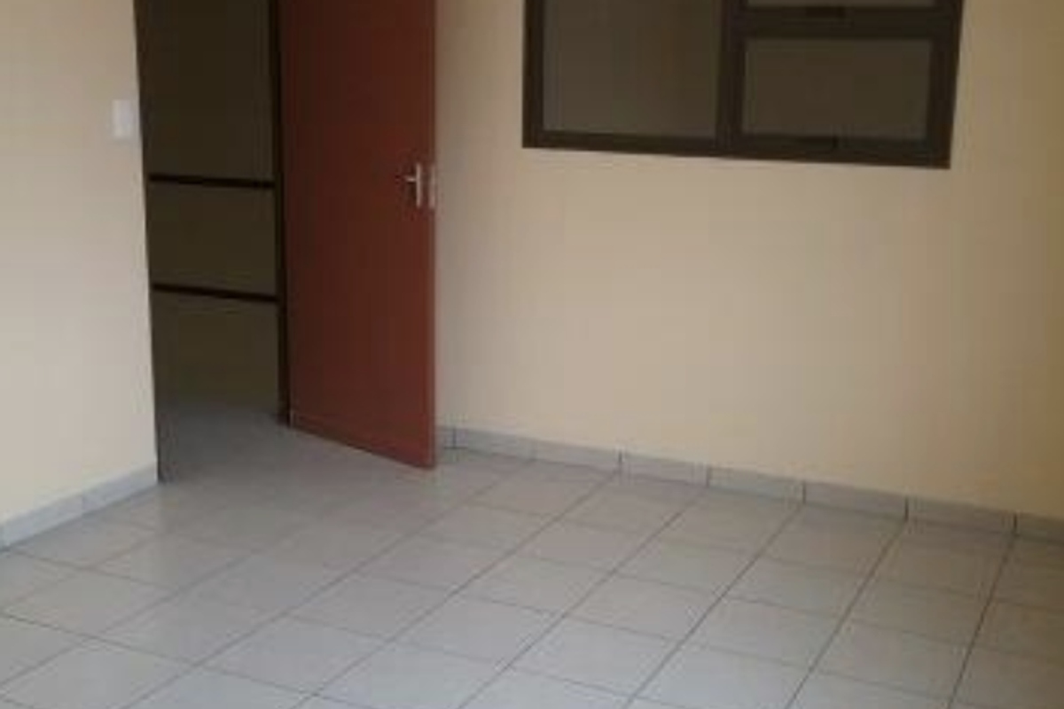 FOR SALE | PALNIC SQUARE WAREHOUSE, PROSPERITA - Photo 5