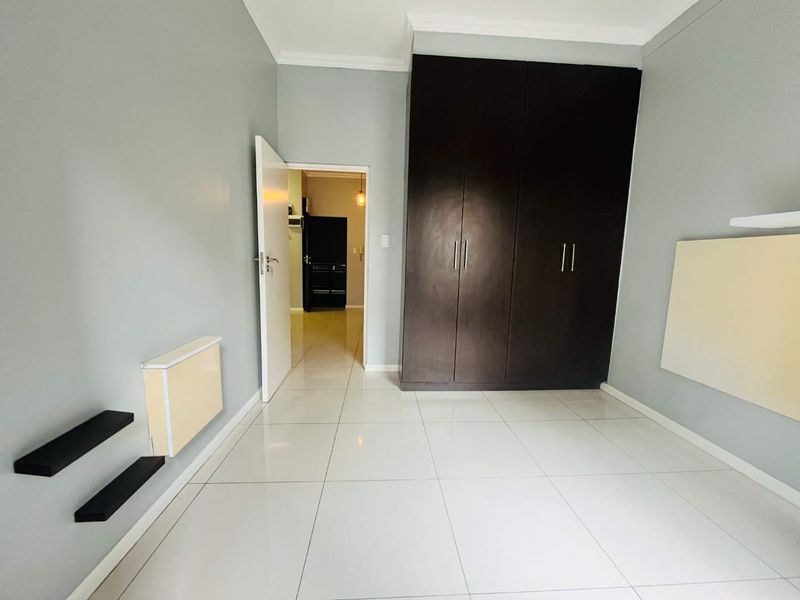 Hendra - Investment Property Umhlanga - Short term letting allowed !! - Photo 8