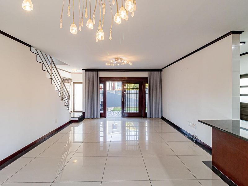 Spacious 3bedrooms house for sale - Photo 3