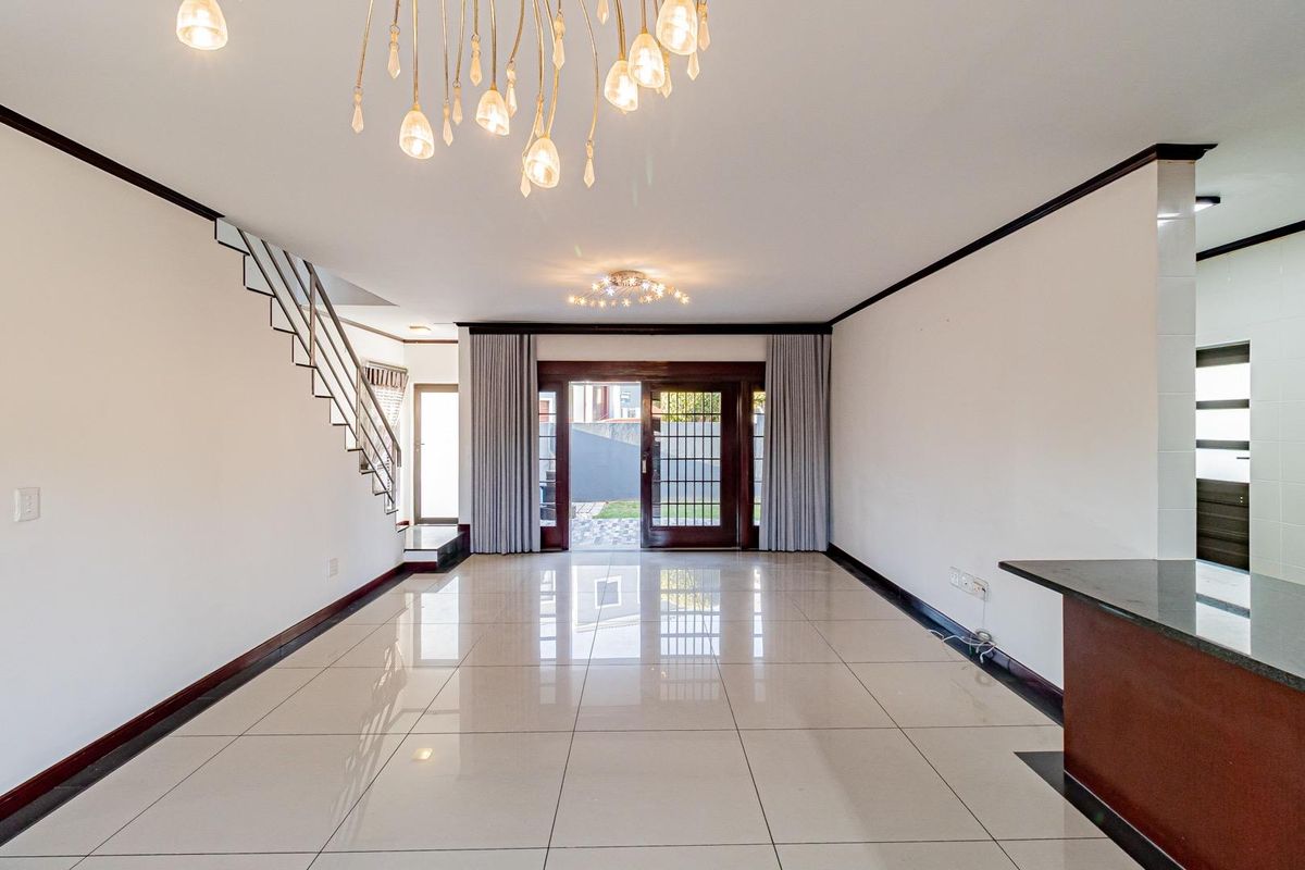 Spacious 3bedrooms house for sale - Photo 3