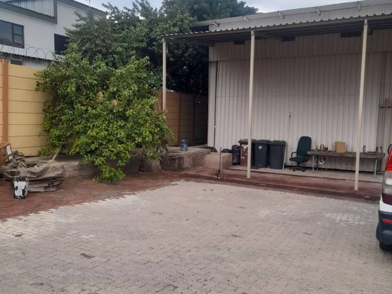 Workshop/Office In Lafrenz - Photo 10