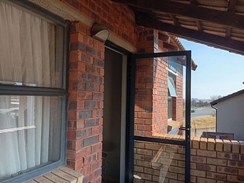 Lovely 2 Bedroom Apartment for sale - Photo 5