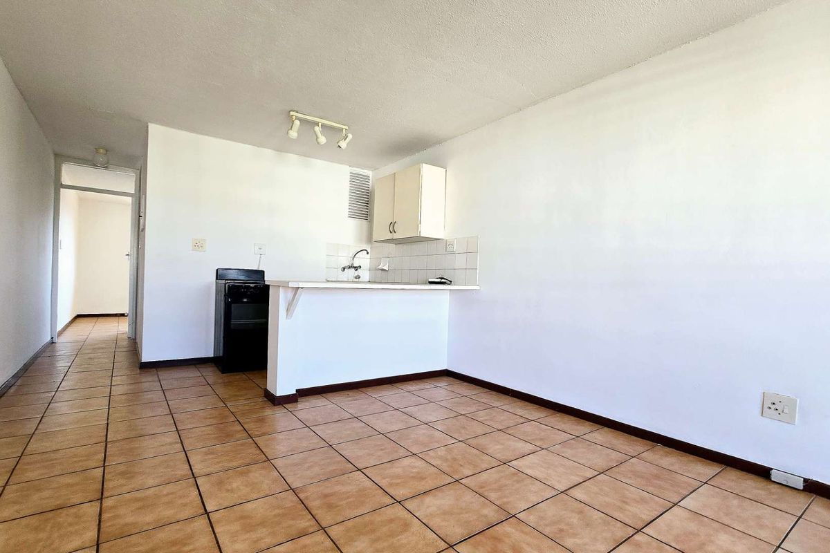 Convenient Living in the Heart of Hatfield - Photo 4