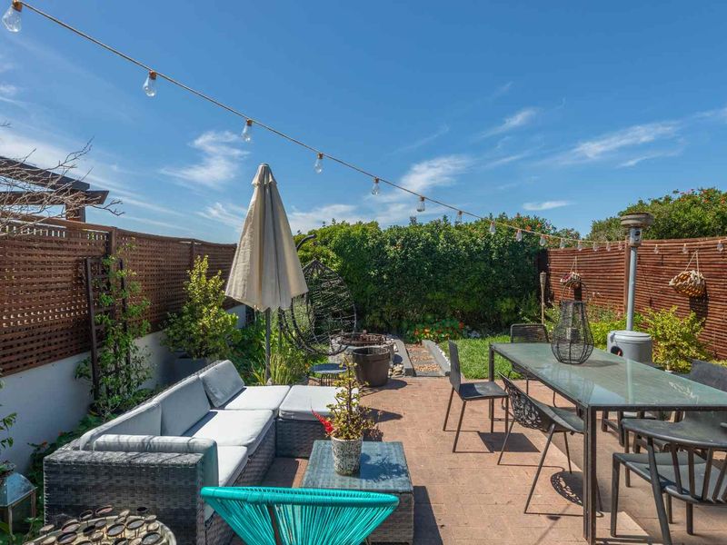 Duplex with a View - Photo 6