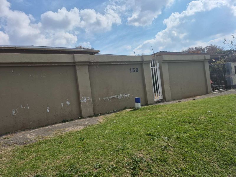 Large home, ideal for family or for renting out - Photo 10
