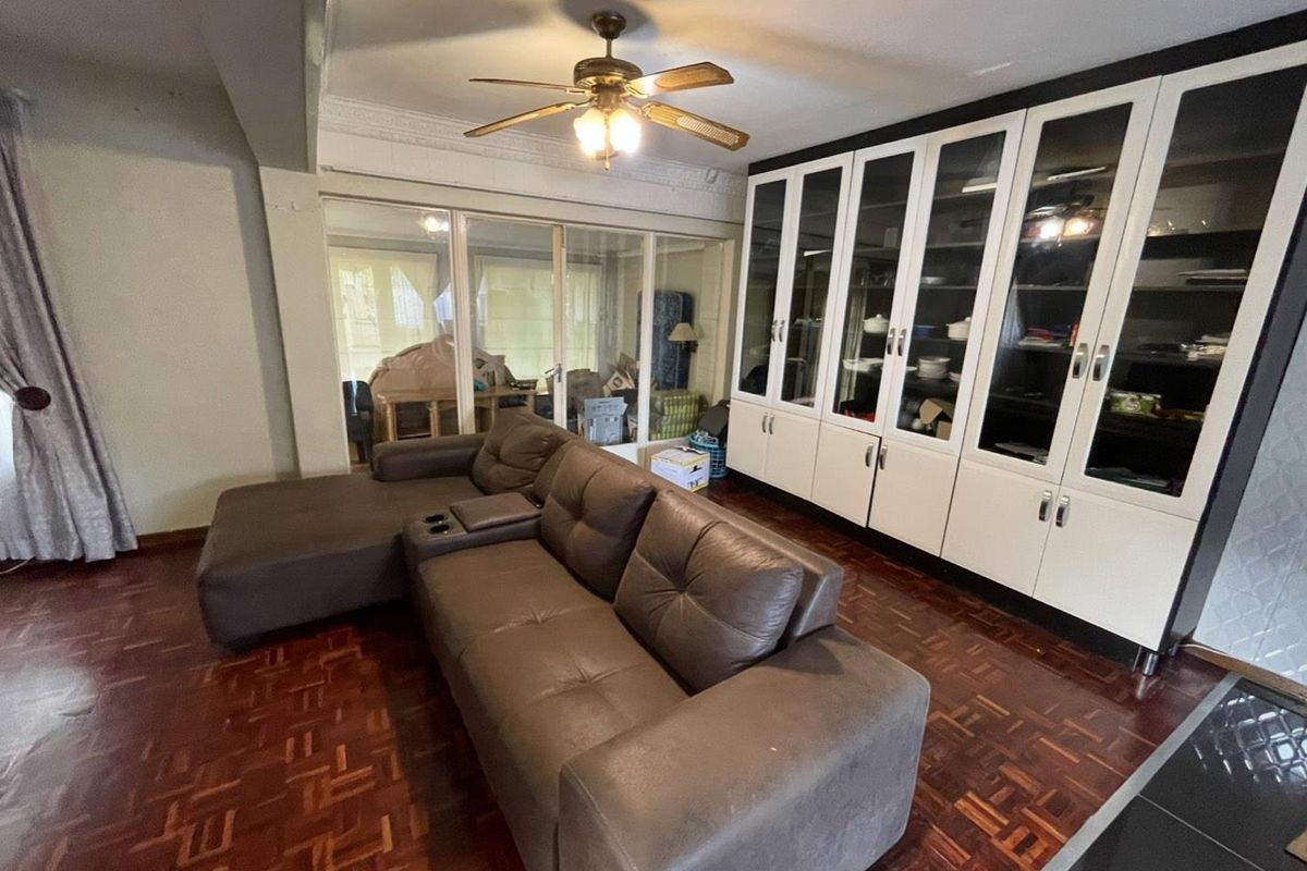 Charming 3-Bedroom Apartment in a Secure Complex - Photo 4