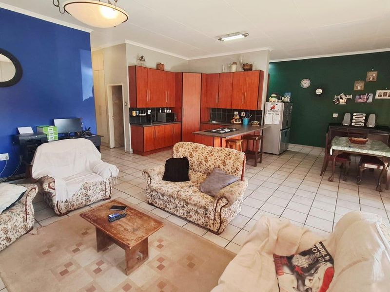 Spacious, Secure & Ready to Welcome You Home - Photo 2
